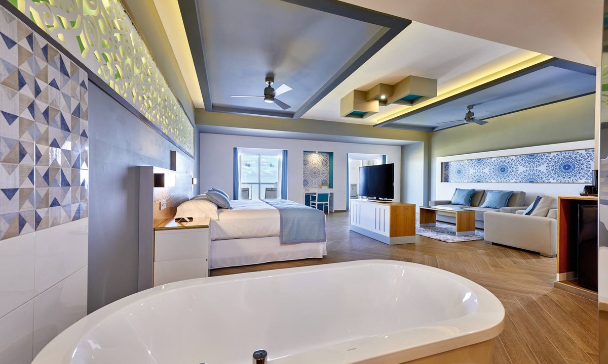 Costa Mujeres Resort | Hotel Riu Palace Costa Mujeres - All Inclusive