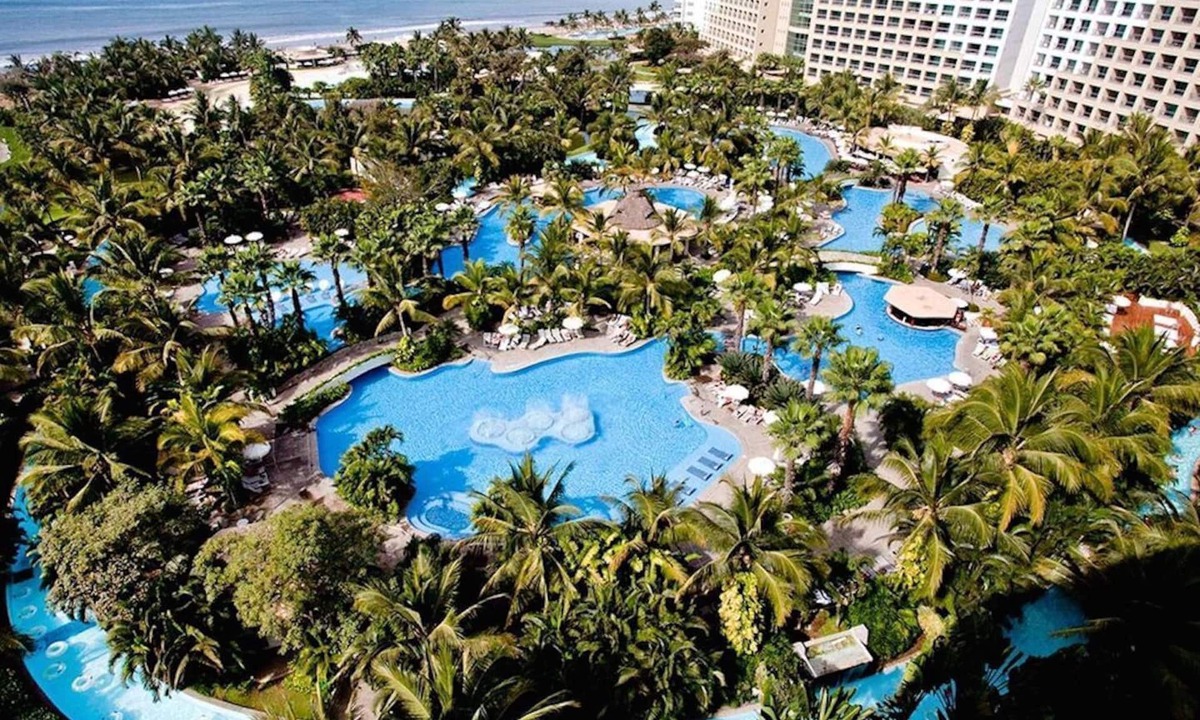 Centro Condo | INCREDIBLE EXPERIENCES, MAKING AMAZING MEMORIES AND TRADITIONS *ON SALE*
