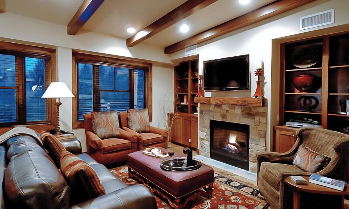 West End Hotel | Innsbruck Aspen | Deluxe One-Bedroom Garden Residence 01 w/Hot tub, Centrally located