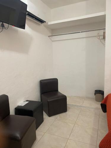 Huay-Pix House | La Quinta Perez