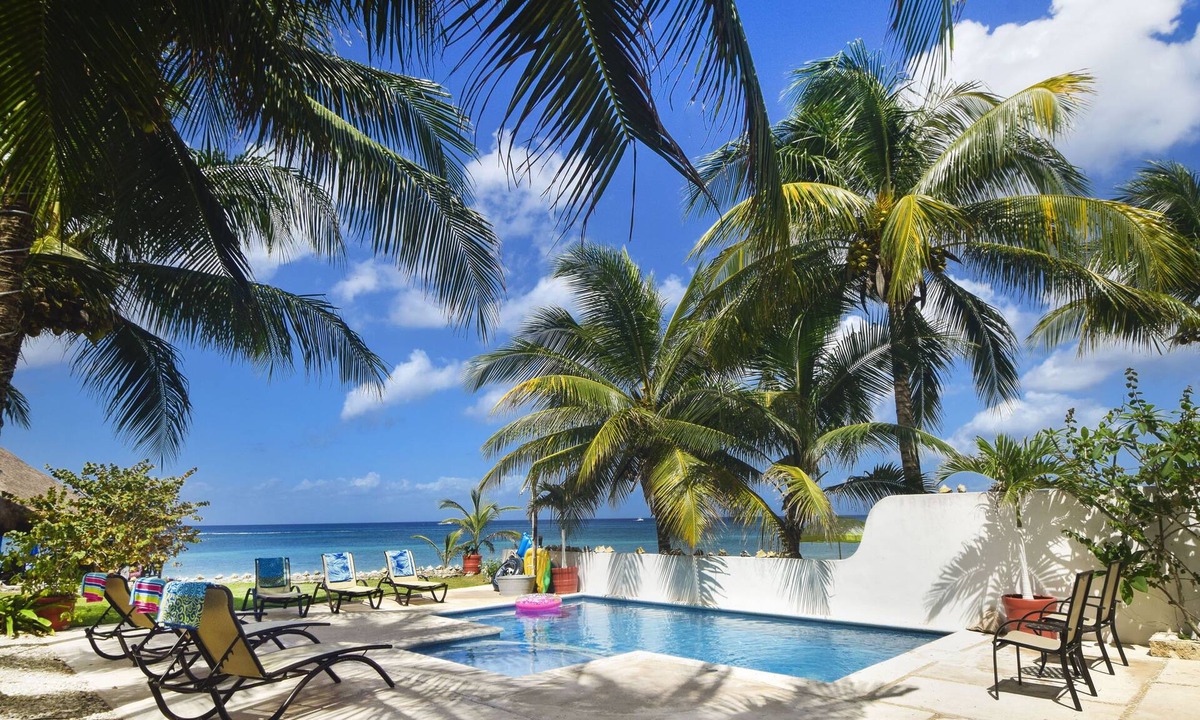 Cozumel Villa | Large Groups , Beachfront Villas with Pools, Staff