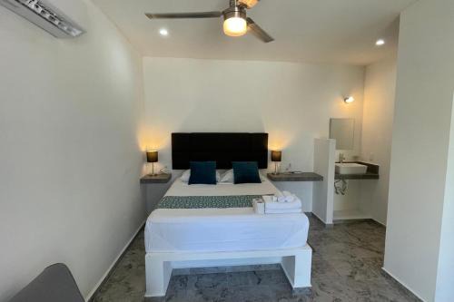 Centro - Supmza 001 Apartment | Lavish Studio Balcony #3 Isla Mujeres Downtown