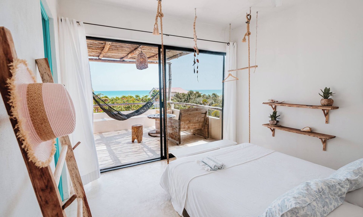 El Cuyo Hotel | LunArena Barefoot Comfort