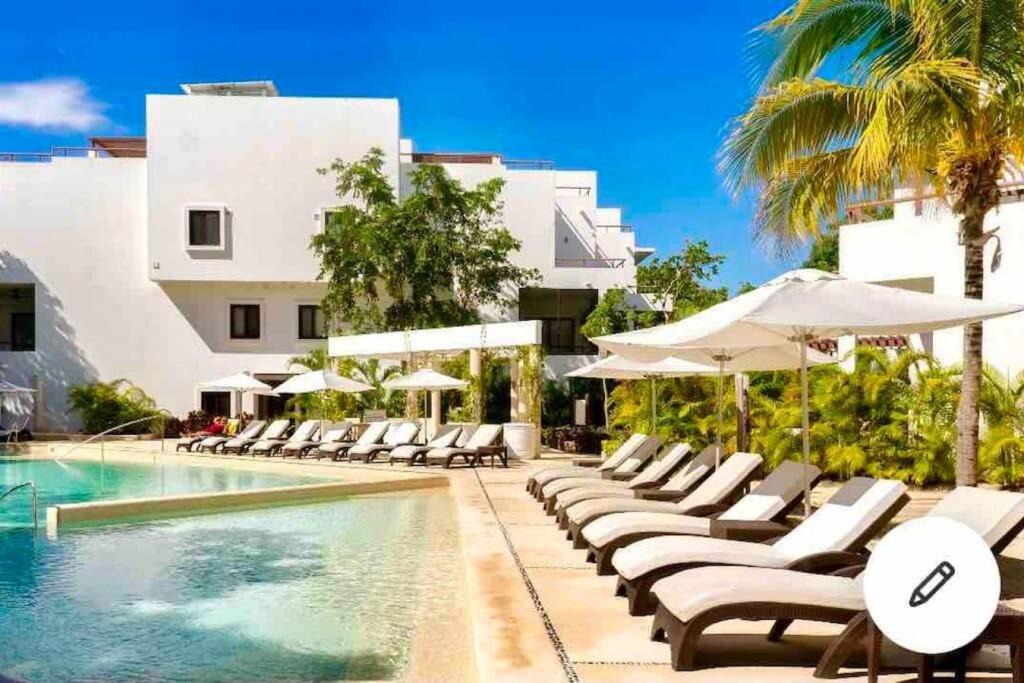 Akumal Apartment | Luxury Apartment with M Benz and & Driver Included