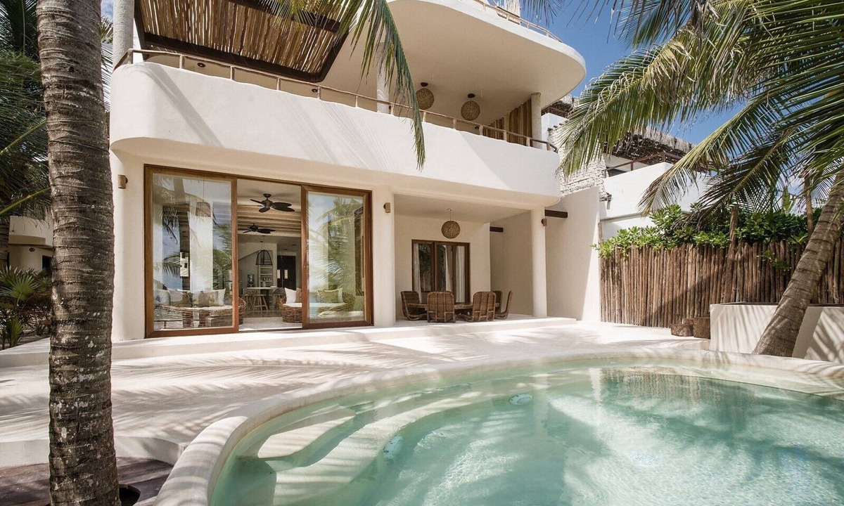 Zona Hotelera House | Luxury Beachfront Villa with Private Pool in the Heart of Tulum