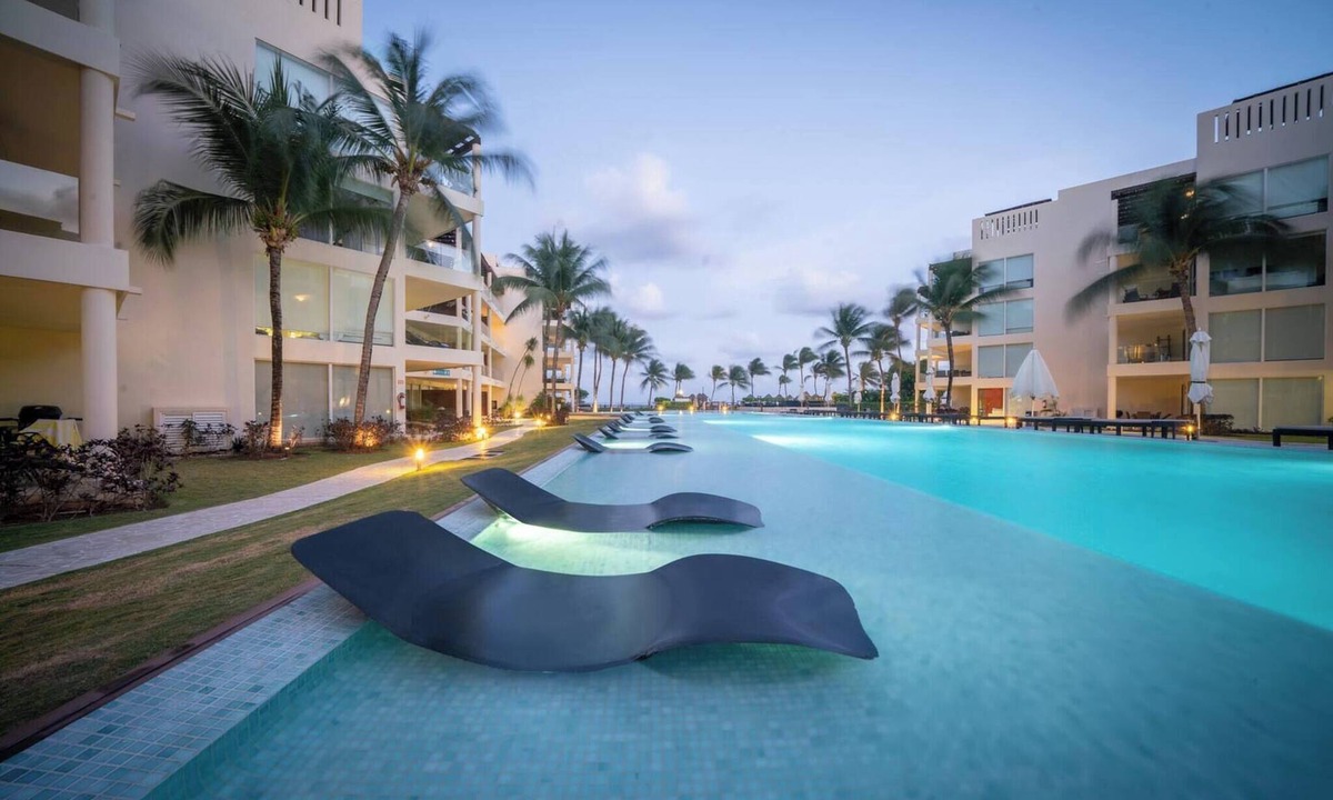 Zazil-ha Condo | Luxury Complex 2 BR - Infinity Pool and Beach Club