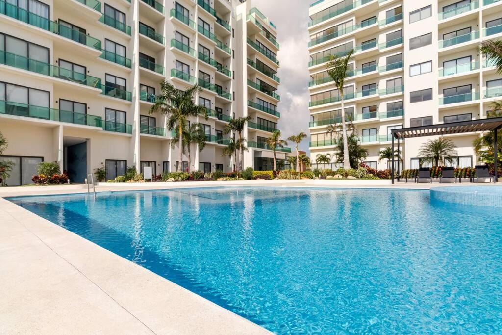 Ejidal Apartment | Luxury Condo, 2BR, Fast Internet, Condo Akul
