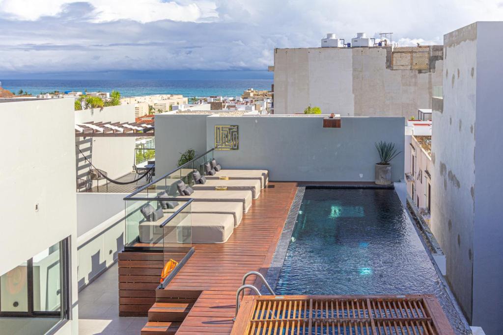 Zazil-ha Apartment | Luxury Condo with Infinity Pool&Oceanview, Center, IT003