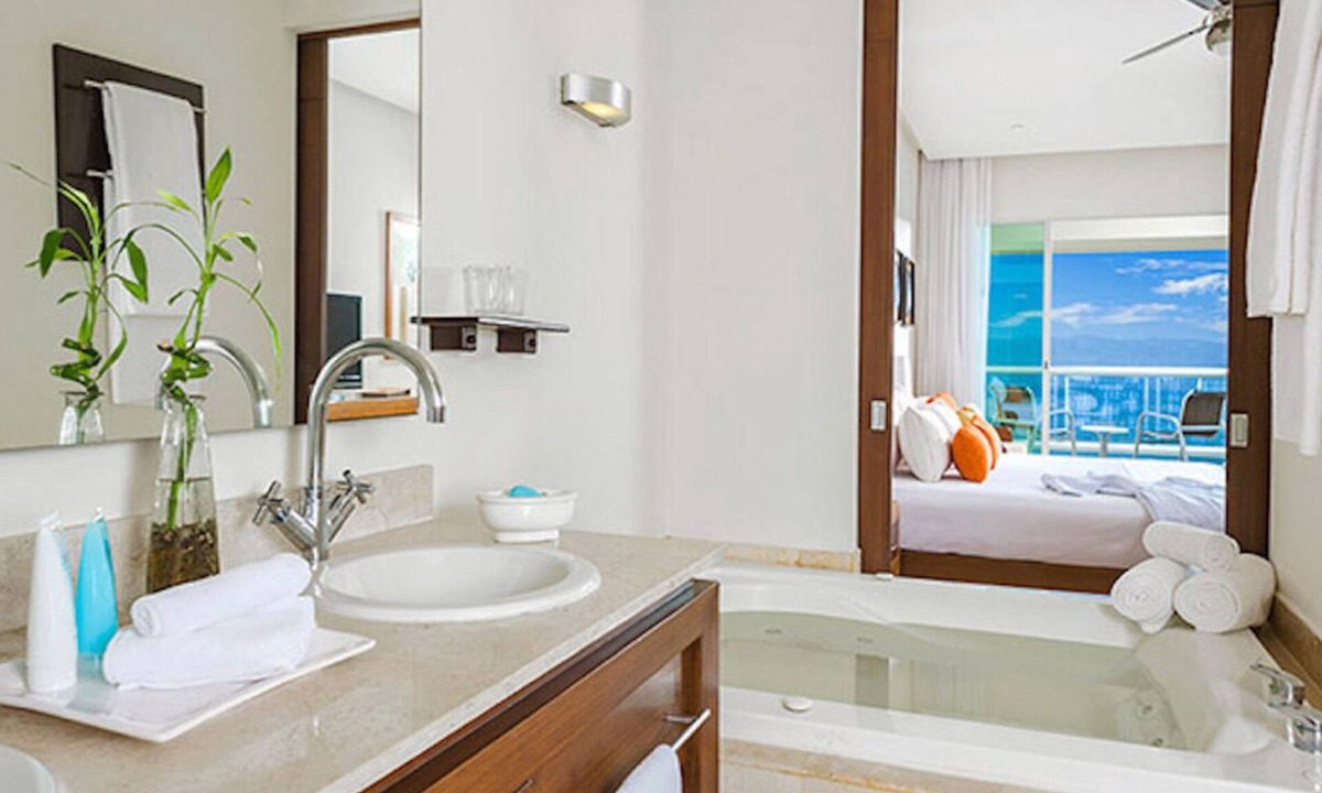 Ejidal Hotel | Luxury Resort Suite - With Private Plunge Pool!