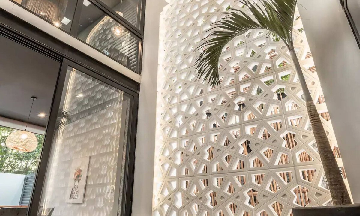 Ekbalan Villa | Luxury Villa, Beach Club+Jungle View | Sahara Jade