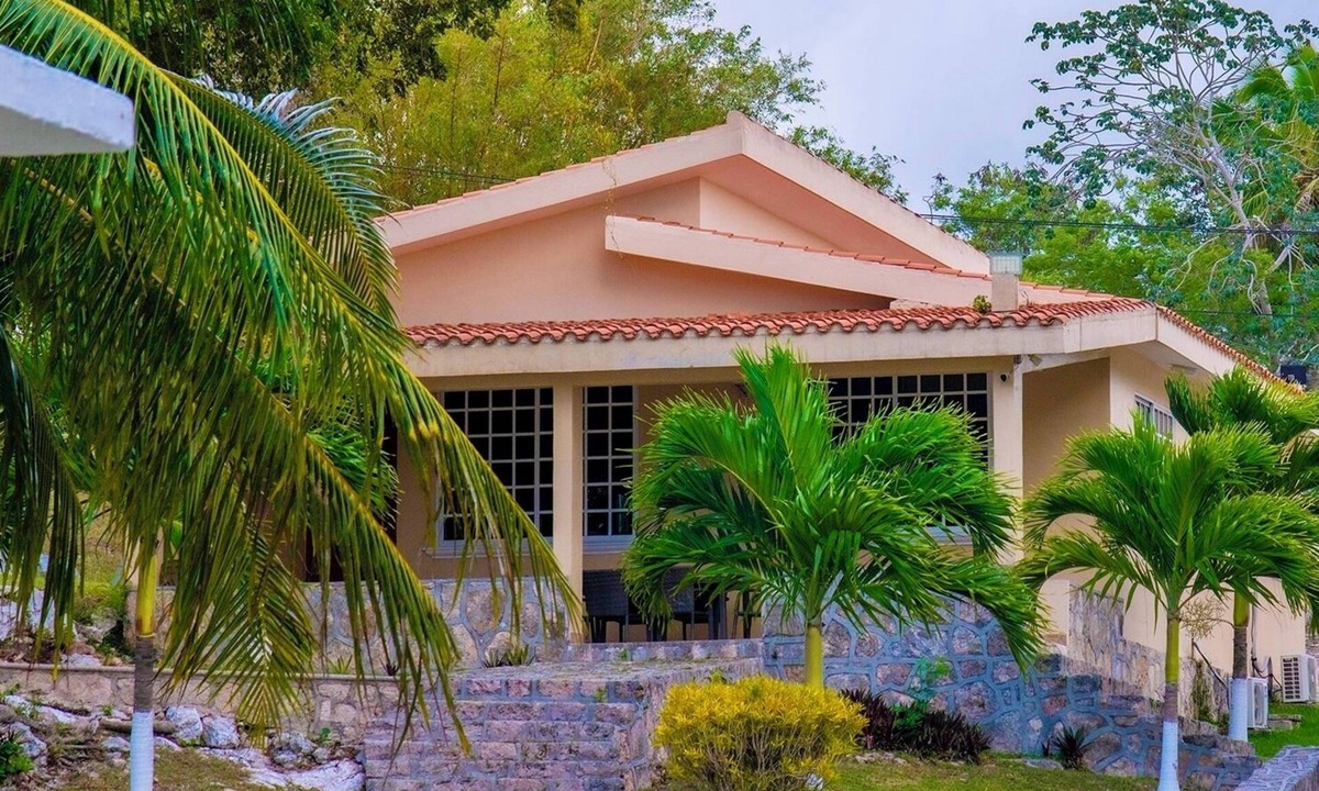 Chetumal Villa | Manik House