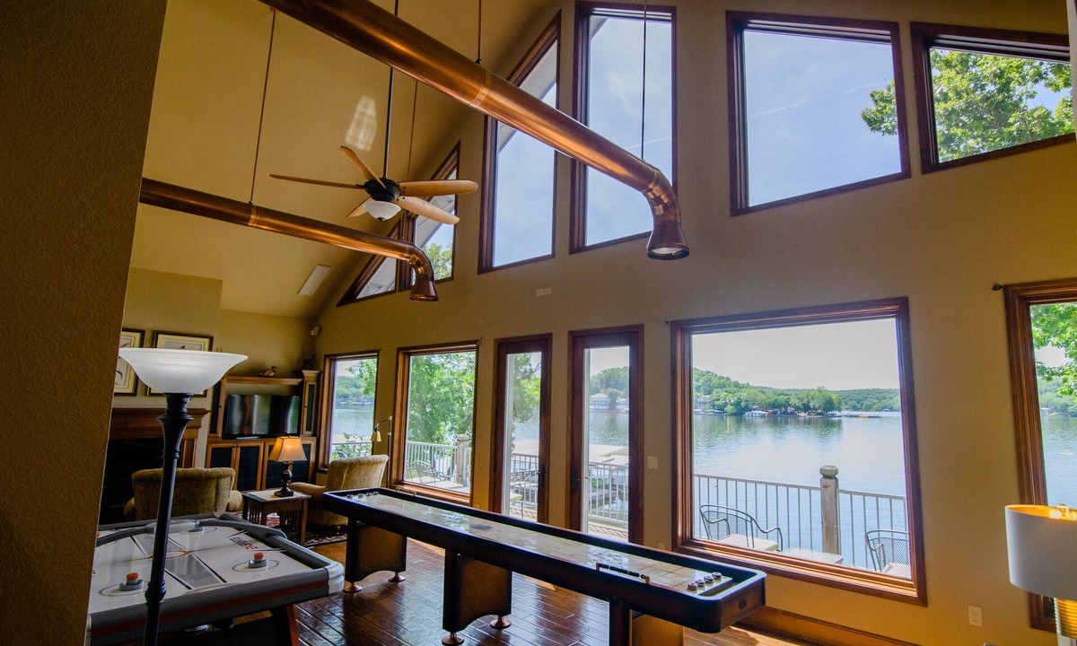 Roach House | MAY 31-JUNE 6 DISCOUNTED! CALM WATERS, BEAUTIFUL VIEWS -LARGE GROUPS!
