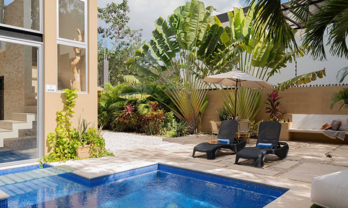 Tulum City Center House | Meso Maya I Private Villa in Tulum with Pool for 8 Near Beach & Downtown