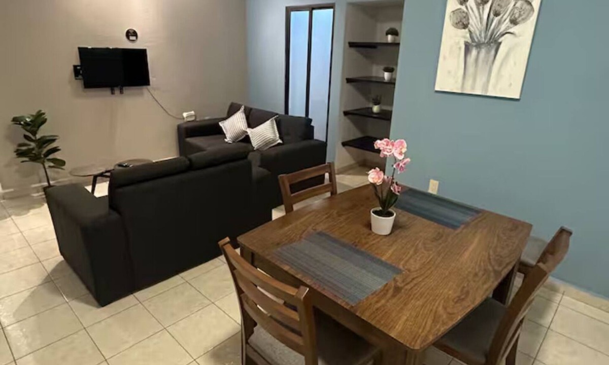 Tuxtla Gutierrez Apartment | Modern and spacious suite : fast WiFi + private parking