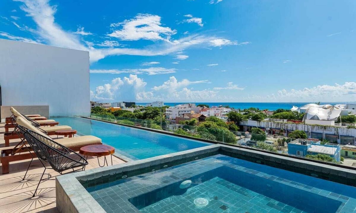 Centro House | ☀️NEW, MODERN 1-BD CONDO, WALK TO 5TH AVE & BEACH ☀️