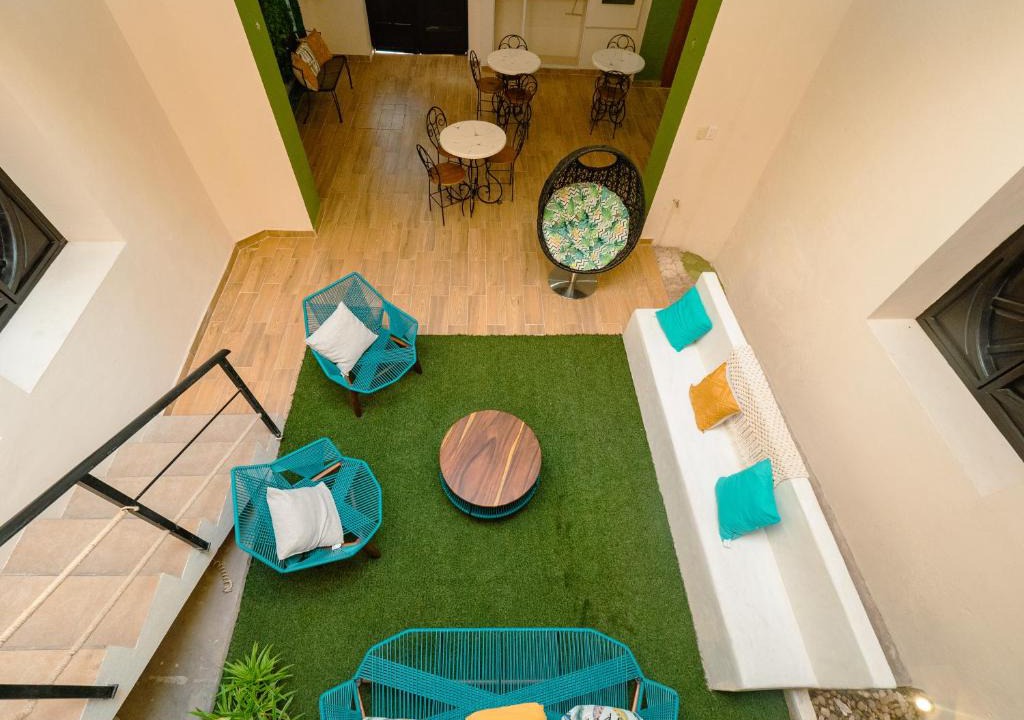 Zona Paseo Montejo Hotel | Nido Colibrí - Private Rooms and hostel Dorms in Remate de Paseo Montejo