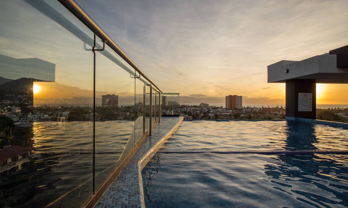 Diaz Ordaz Apartment | Niza Five Luxury Beach Apartments