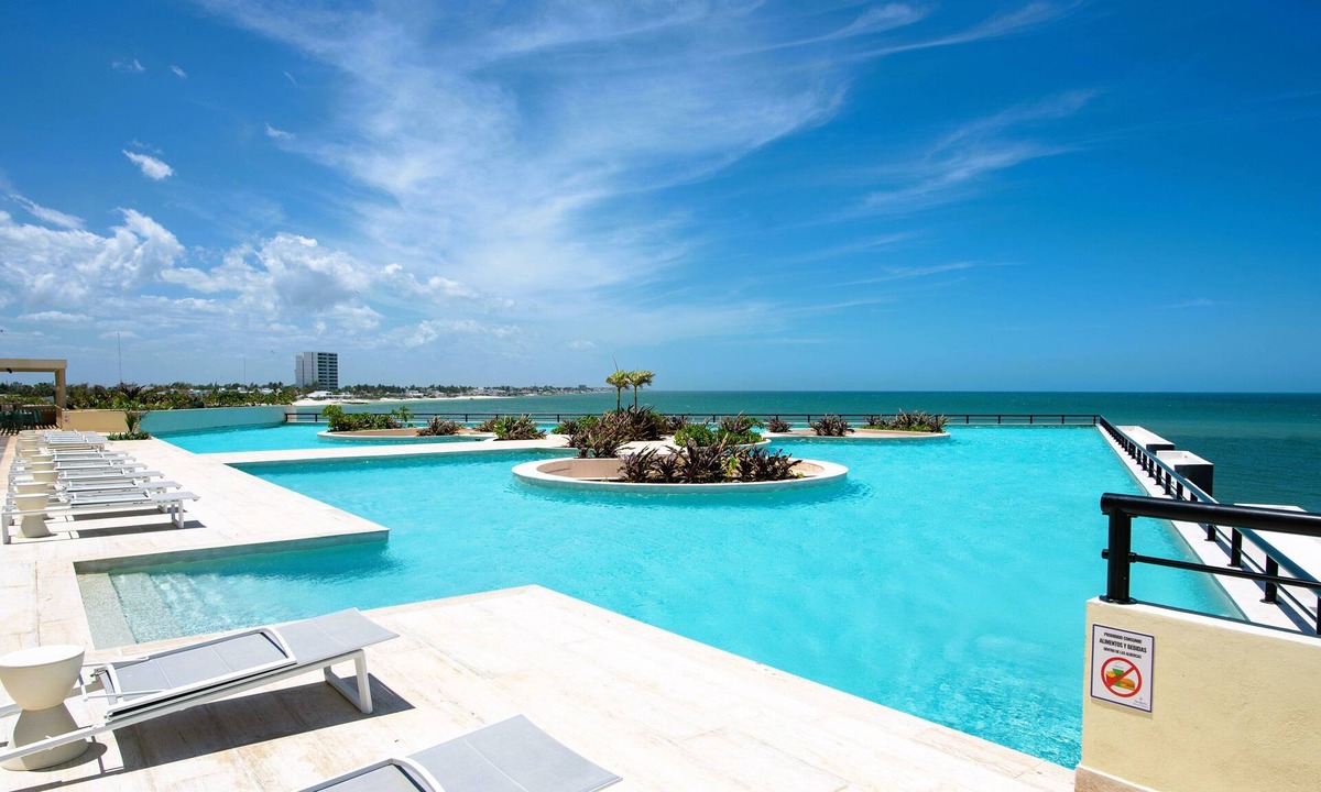 Progreso Municipality Condo | Ocean's Embrace and unforgetful sunsets