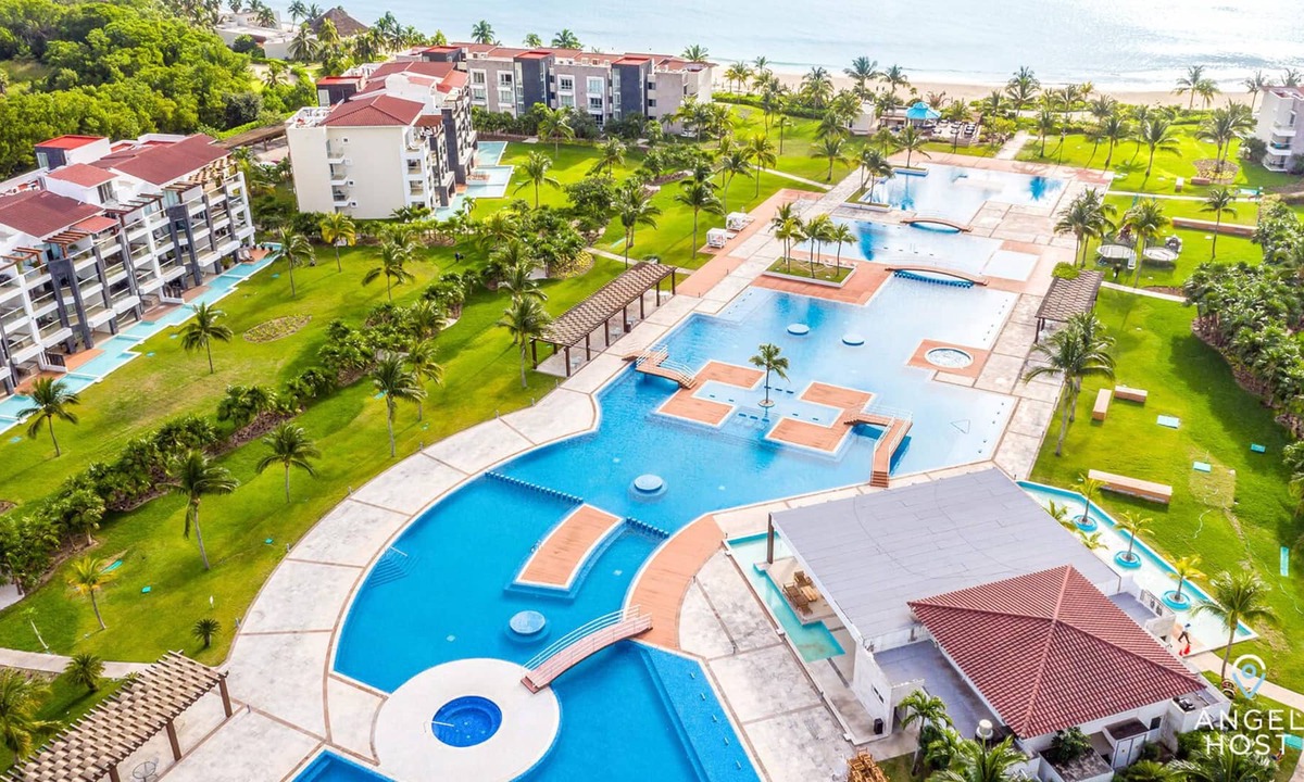 Puerto Juarez Condo | Oceanview Condo + BBQ, Resort Pool, Gym & Tennis