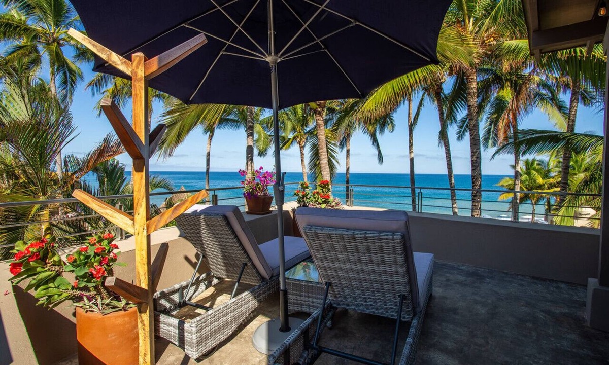 North End Villa | Palmar Penthouse · Casa Palmar 1 BR Oceanfront Penthouse Suite