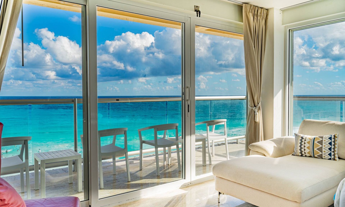 Punta Cancun House | Paradise Beachfront & Nightlife Heart