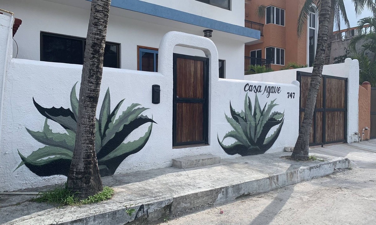Puerto Morelos House | Penthouse Suite - 3rd Floor With Balcony Overlooking The Pool 1 Block From Beach