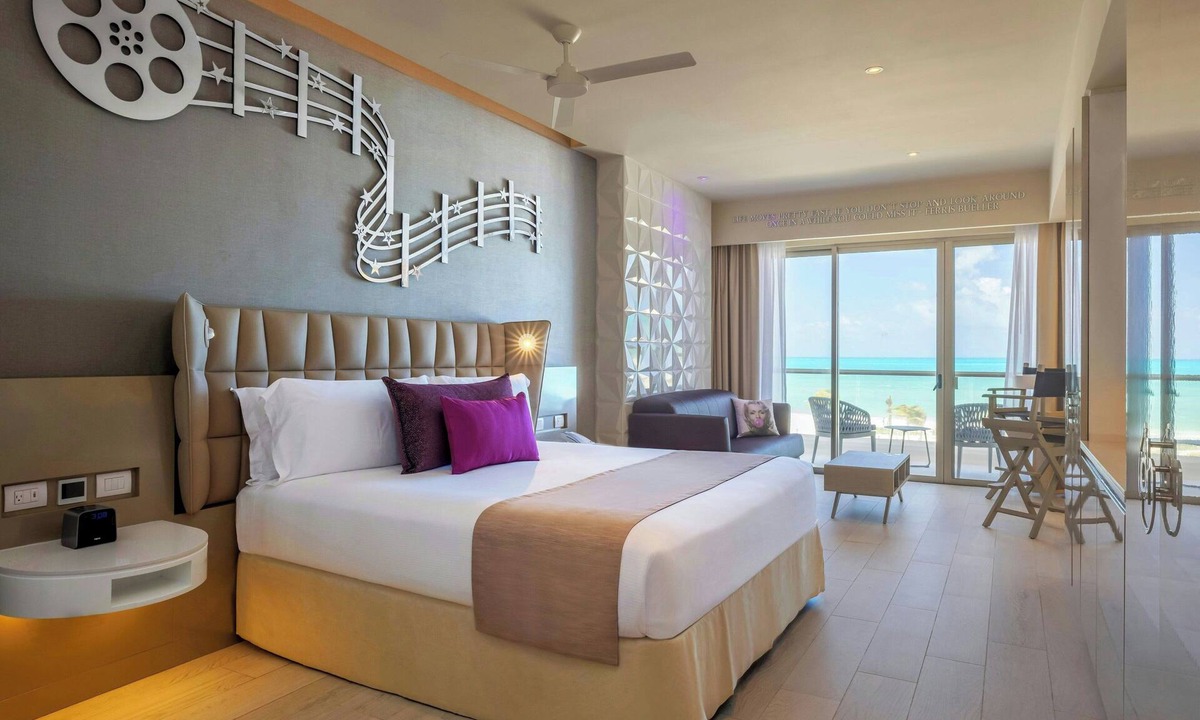 Costa Mujeres Resort | Planet Hollywood Cancun Adult Scene by Royalton, An Autograph Collection® All-Inclusive Resort - Adults Only