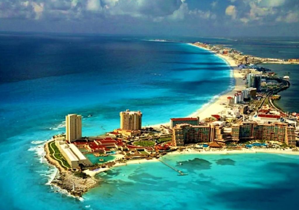 Puerto Juarez Apartment | Playa del Carmen Riviera Maya, CastleRock Suites and Condos
