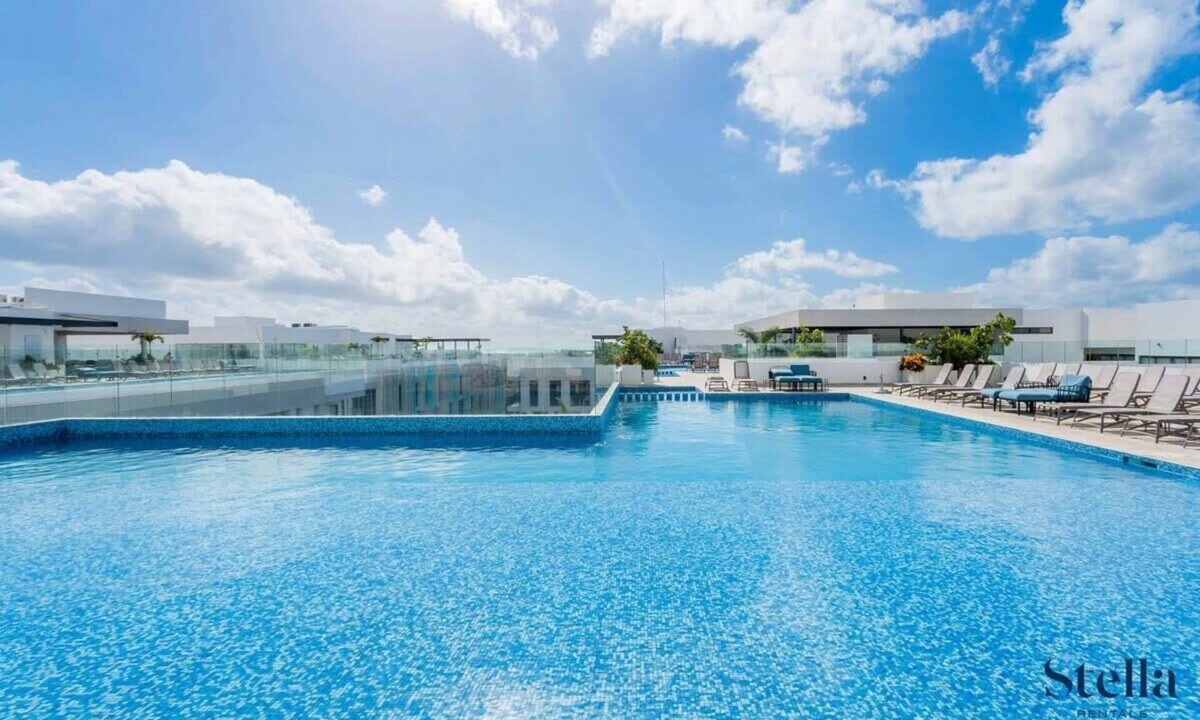 Gonzalo Guerrero Condo | Poolside Paradise Steps from Playa's 5th Ave