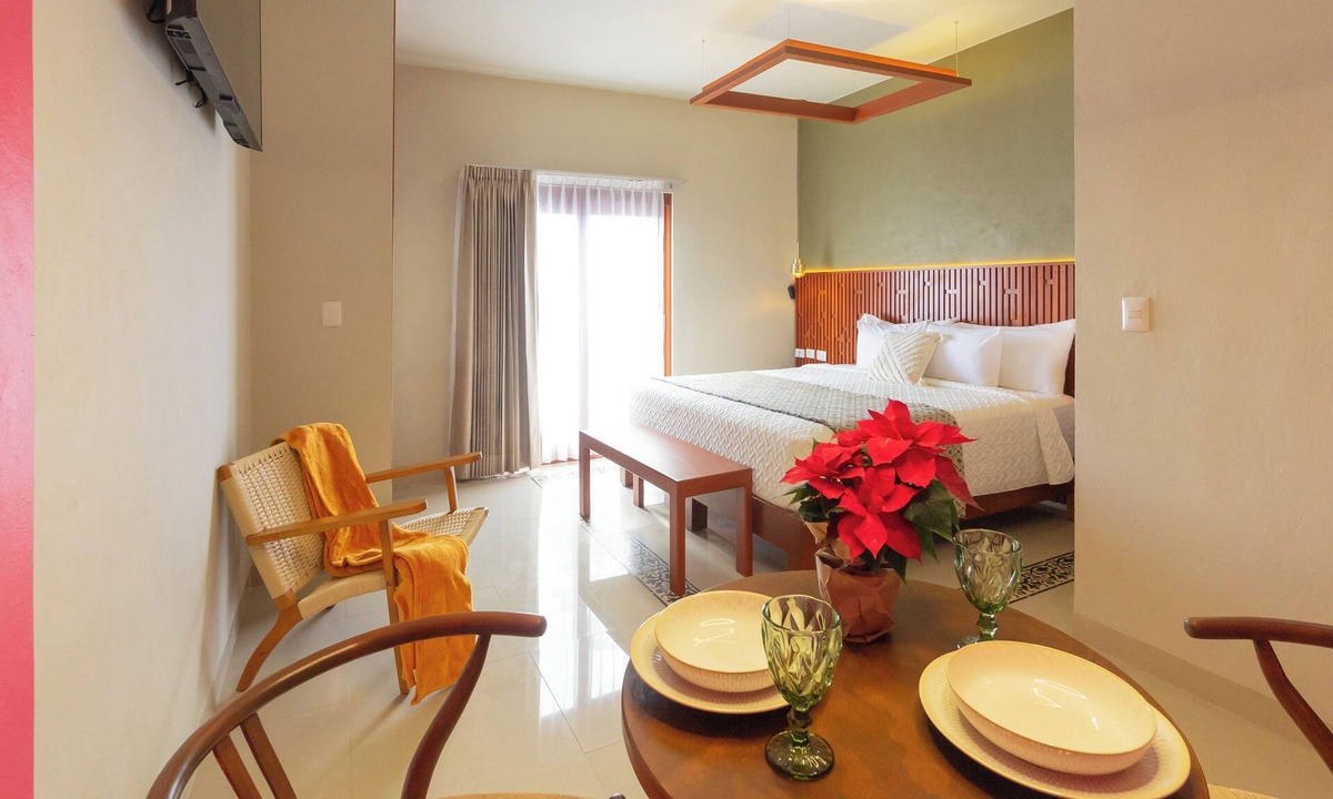 Valladolid Hotel | Poquito a Poquito