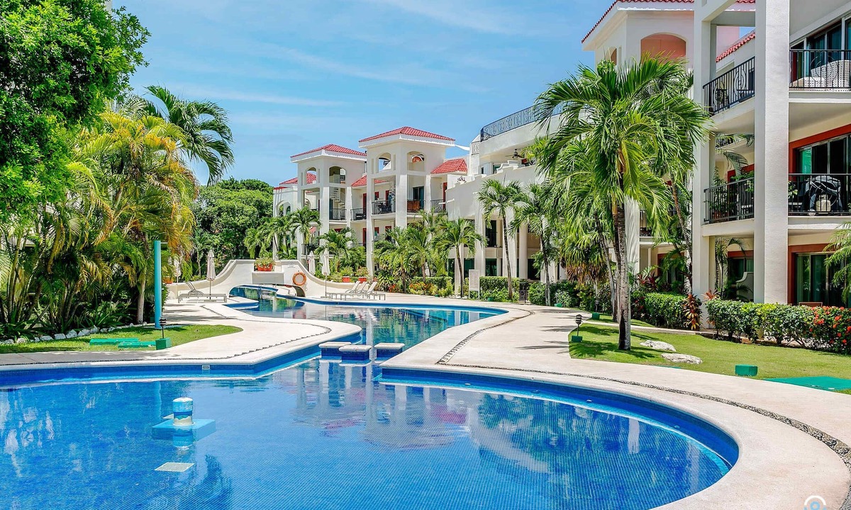 Playacar Condo | Private Rooftop Lounge and Resort like Pool Onsite
