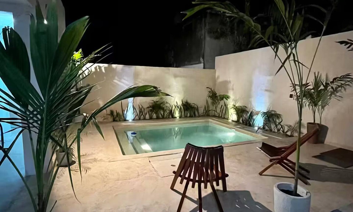 Zona Paseo Montejo Apartment | RAE4sixty apts with pool, near Paseo Montejo1