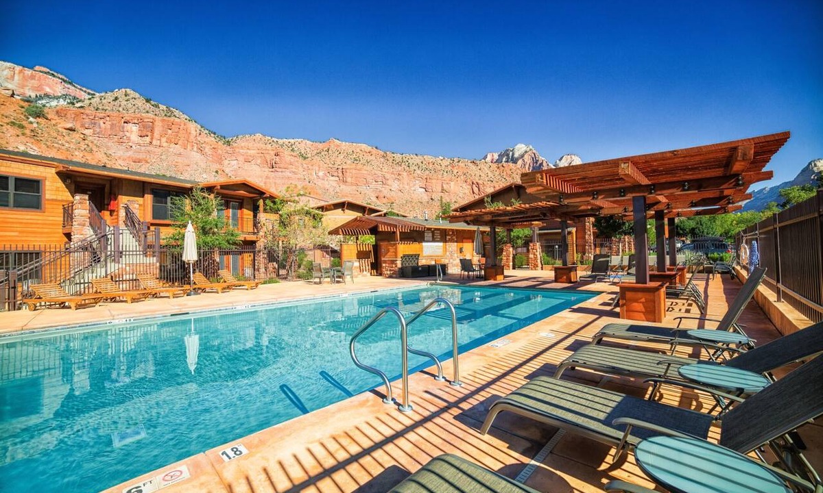 Zion National Park South Entrance Hotel | Red Rock Basecamp | 1 Unit | 0.7 Miles to Zion Nature Center and Main Shuttle Hu