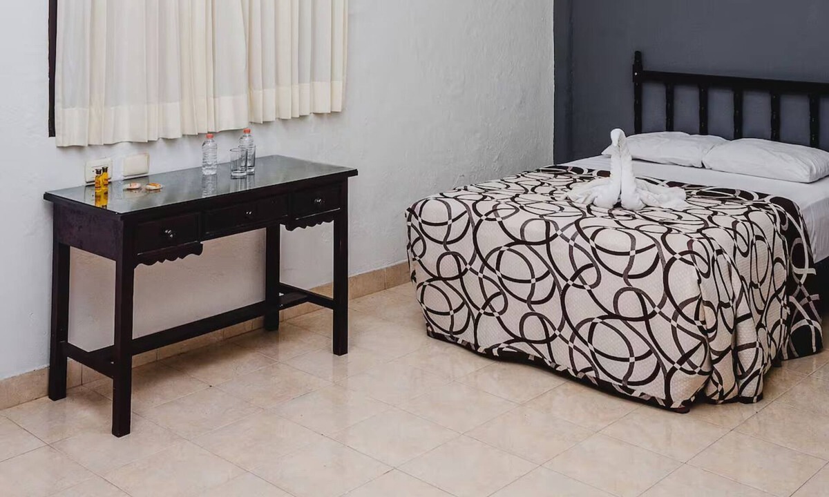 Centro Hotel | Relaxing Standard Room in a Central Urban Setting | Historic District | 2 Units