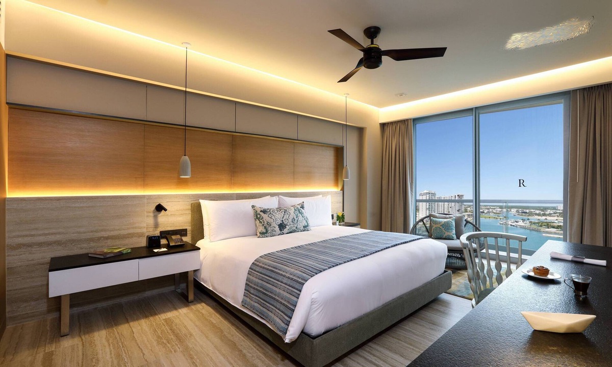 Zona Hotelera Hotel | Renaissance Cancun Resort & Marina