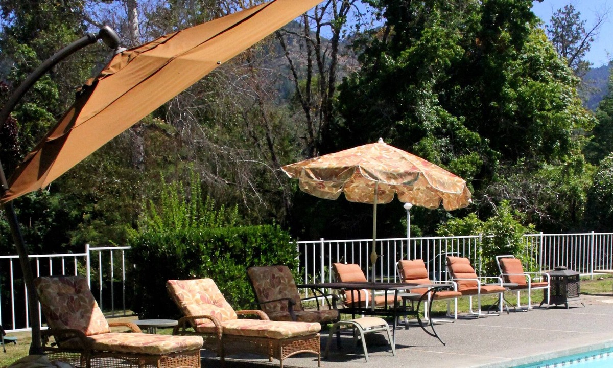 Grants Pass House | River And Pool...We've Got It All!