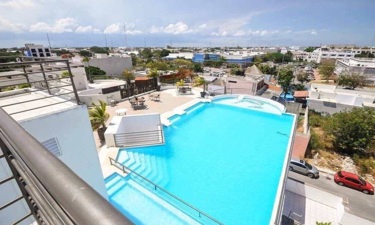 Centro Apartment | Rooftop Pool | Balcony | 3 blocks to 5th Avenue