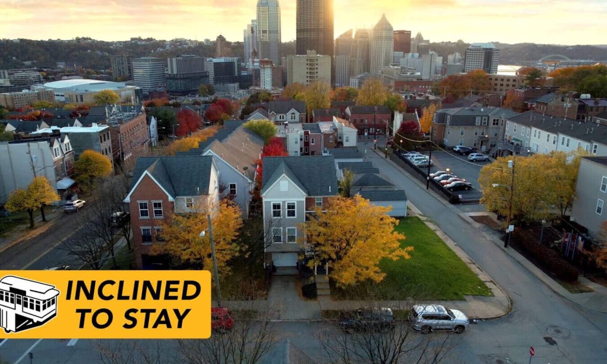 Strip District House | Skyline Views, Park For Free and Walk To Downtown, PPG, Convention Center