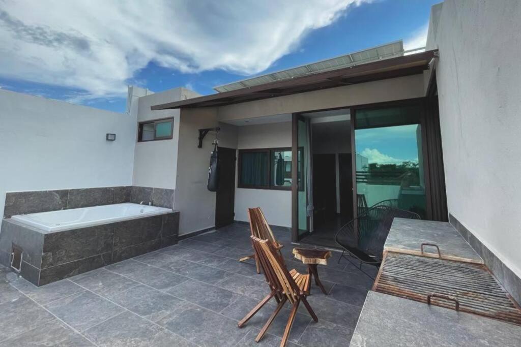 Zama Apartment | SkyView Penthouse con Jacuzzi