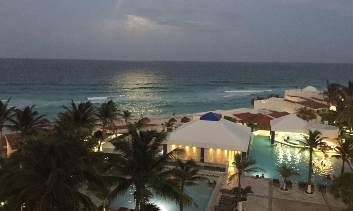 Zona Hotelera Condo | Solymar Condos Cancun 2301 Lake View