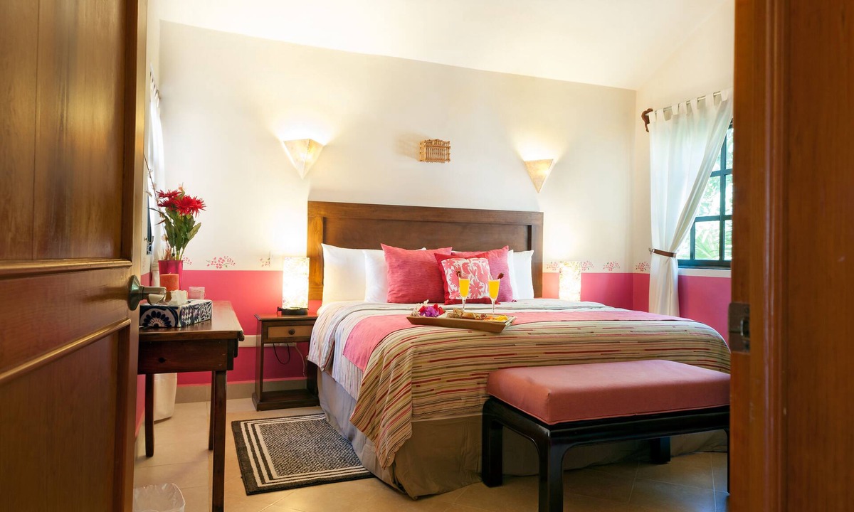 Puerto Morelos Apartment | Spacious, airy, comfy 2nd floor apartment large kitchen and dining room