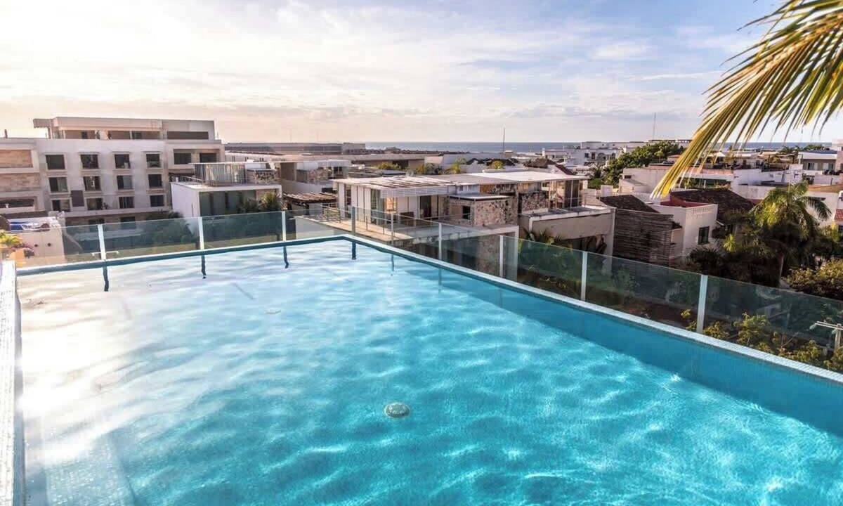 Centro Condo | Steps from Beach | Chic 5th Ave Apt w/Rooftop Pool