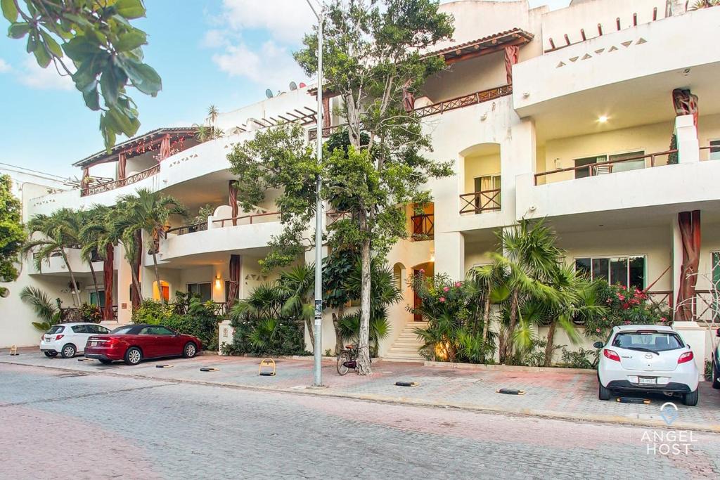 Gonzalo Guerrero Apartment | Stunning Las Olas by Playa Rentals Properties