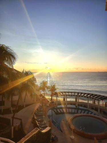 Playacar Fase I Hotel | SUNSET FISHERMEN BEACH & SPA RESORT-Optional All Inclusive- 3 UNITS CHOICE-ROOM - 344A Ocean view with terrace- ROOM 344B No terrace, View from window to park - STUDIO 344C Ocean View Studio for 2- Playacar, Phase 1