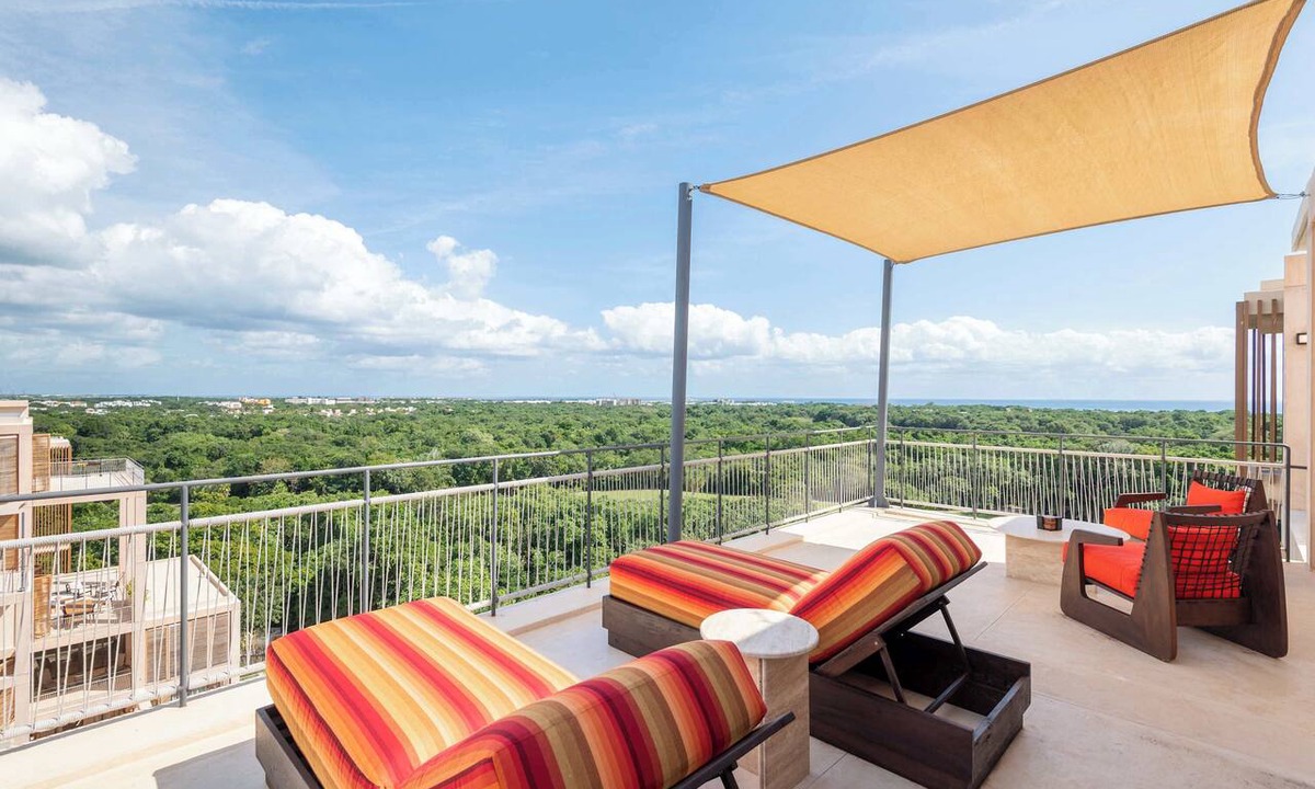 Villa Juarez Apartment | Top-Floor 2BR PH at The Village Corasol