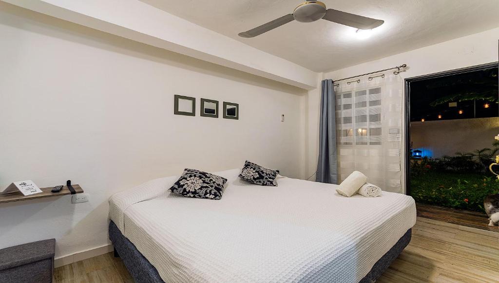 Colonia Adolfo Lopez Mateos Apartment | Vacation Rental - Standard Room at Casa Cocoa