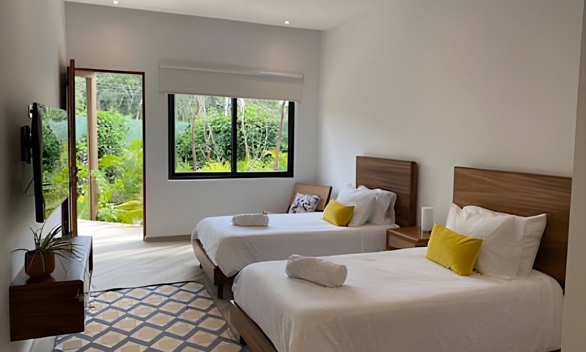 La Veleta Condo | Well-Equipped Lock-Off Studio 105 East