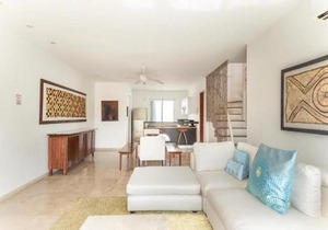 2 story PH 3B heated jacuzzi close beach