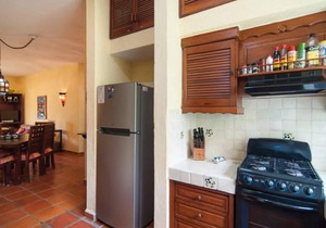 3-Balcony Escape | Walk to the Beach & 5th Ave