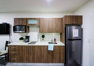 303 Cozy 1BR Suite Great Rooftop Pool/Bar Sleep 4!